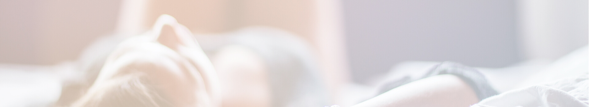 Imagem Ftogorafia de mulher sexy na cama